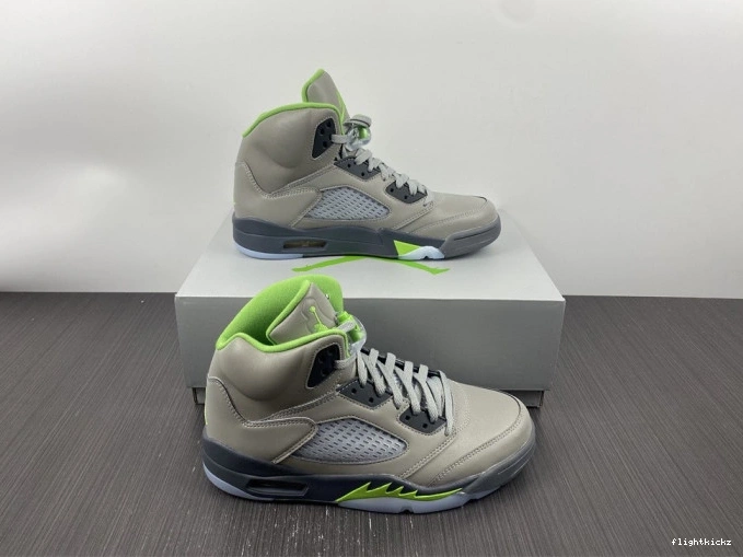 Retro (2022) Jordan DM9014-003 Bean Green 5 1015